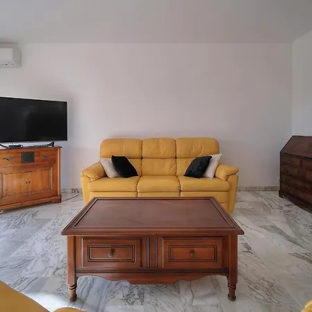 Apartment Immogroom - 100 M2 - Spacious - Terace - Parking - Air Conditioning *