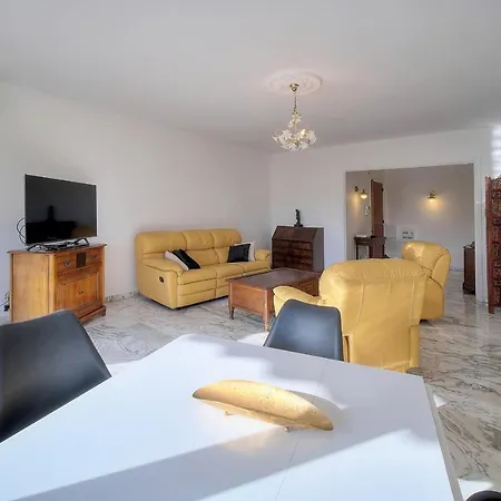 Immogroom - 100 M2 - Spacious - Terace - Parking - Air Conditioning Cannes