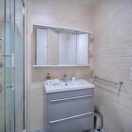 Immogroom - 100 M2 - Spacious - Terace - Parking - Air Conditioning Cannes
