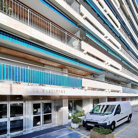 Immogroom - 100 M2 - Spacious - Terace - Parking - Air Conditioning *